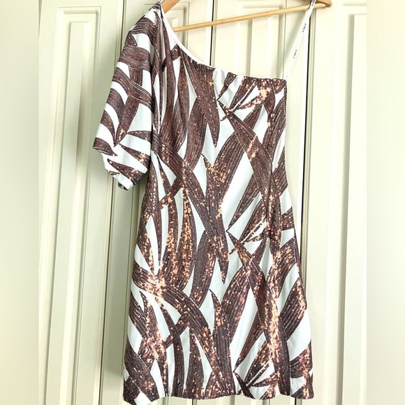 B. Darlin White One Sleeved Body-con Mini Dress Bronze Sequins Size 7/8 - Picture 1 of 7
